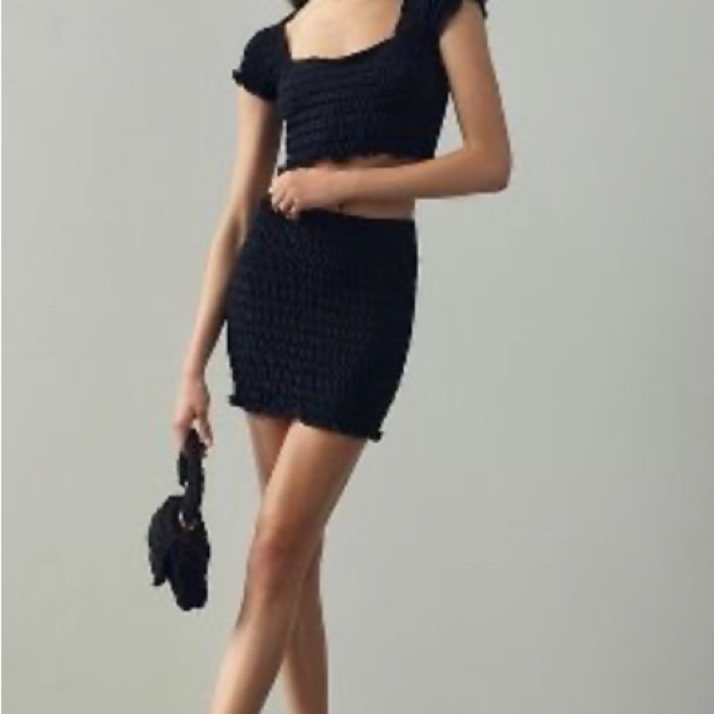 NWT ANTHROPOLOGIE Seamless Smocked Skirt in Black - Size S/M